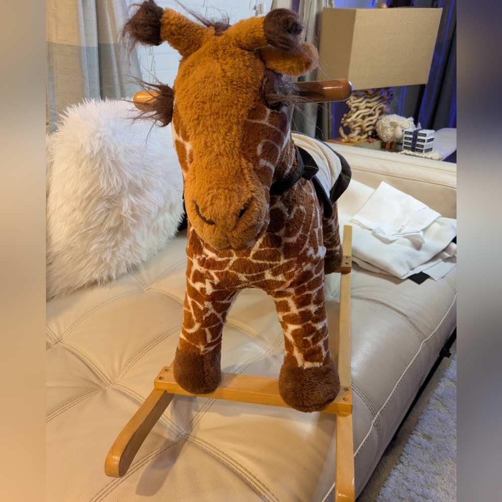 Comfy Classic Animal Adventure Giraffe Rocking Horse - Picture 3 of 9